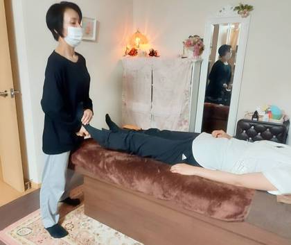 後ろ姿、すらりと美しく